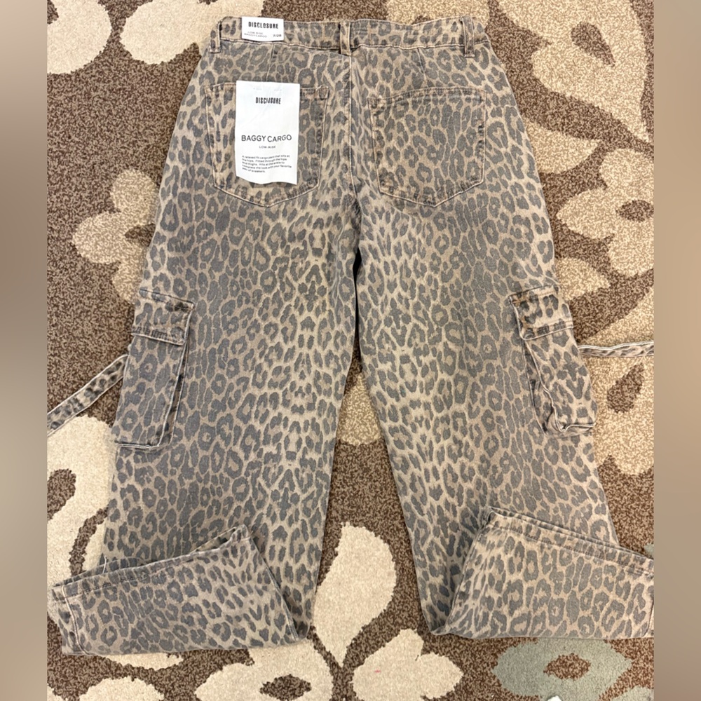 Leopard Print Cargo Pants with Pockets - Picture 2 of 2